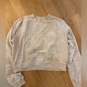 Cotton Citizen Milan cropped crewneck. Cream and white Tie Dye